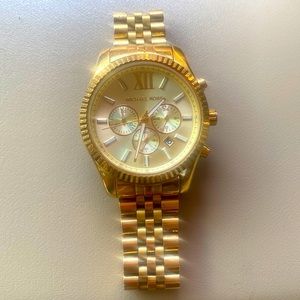 Michael kors watch (gold)